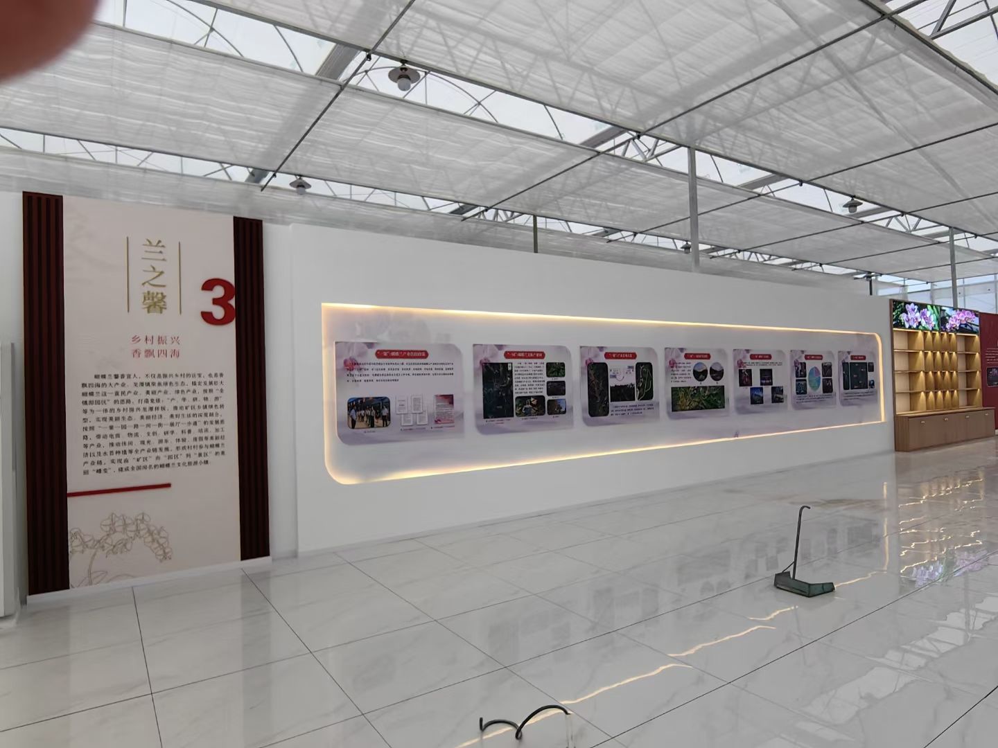 清遠(yuǎn)展廳裝修設(shè)計公司蝴蝶花開紅色黨建展廳裝修設(shè)計 清遠(yuǎn)展廳裝修設(shè)計公司蝴蝶花開紅色黨建展廳裝修設(shè)計